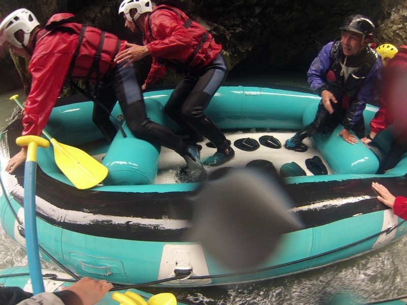 Village Camps International Summer Camp Leysin, Switzerland 2026-08-15 https://www.villagecamps.com/journals_admin/images/716-47-raft (95).jpg